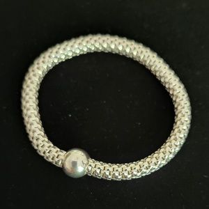 SOLD Silpada Sterling Chic Stretch Bracelet B2788